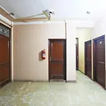 Oyo 74865 Neelkamal 3*