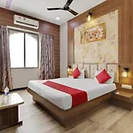 Oyo 74865 Neelkamal 3* Mumbai