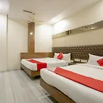 Oyo Flagship 76107 Royce Executive Hotel