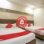 Oyo Flagship 76107 Royce Executive Hotel 3*