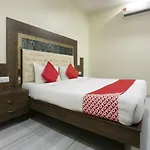 Oyo Flagship 76107 Royce Executive Mumbai
