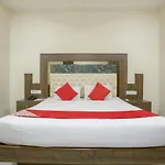 Oyo Flagship 76107 Royce Executive Mumbai