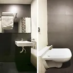 Oyo Flagship 76107 Royce Executive Hotel Mumbai