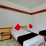 Hotel Capital O 76484 Balwas International 3*