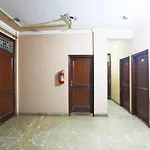 Hotel Oyo 77182 Sea Rock