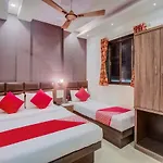 Hotel Oyo 42009 A One 3*