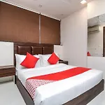 Oyo 80295 Hotel Basera