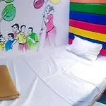 Hostel Solo Backpacker Mumbai