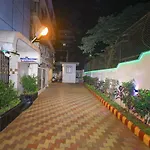 Hotel Mid Town
