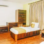Subhash- Andheri 3* Mumbai