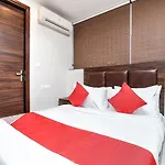 Oyo 80295 Hotel Basera