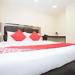 Hotel Oyo 23478 Kamran Residency 3*
