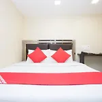 Oyo 23478 Kamran Residency 3*