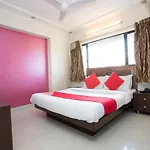 Hotel Oyo 23478 Kamran Residency 3*