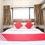 Oyo 23478 Kamran Residency Hotel