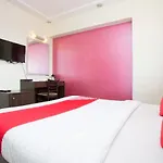 Oyo 23478 Kamran Residency 3*
