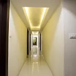 Hotel Oyo 23478 Kamran Residency