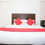 Oyo 23478 Kamran Residency Hotel