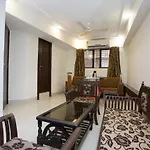 Oyo 23478 Kamran Residency Hotel 3*
