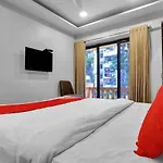 Hotel Oyo Flagship 83355 Om Sai