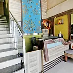 Oyo Flagship 83475 Starlight Hotel