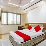 Oyo 85290 Milona Service 3* Mumbai