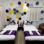 Kivi\'S Service Apartment