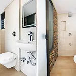 Hotel Oyo 85290 Milona Service Mumbai