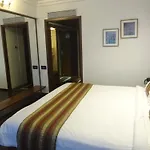 Midtown Pritam Hotel 3*