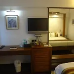 Midtown Pritam Hotel
