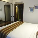 Midtown Pritam Hotel