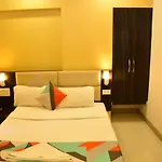 Hotel Galaxy Comforts - Near Mumbai International Airport