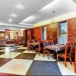 Hotel Praveen
