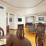 Novotel Mumbai Juhu Beach