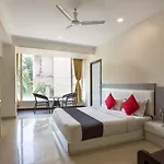 Capital O 35557 Aura 3* Mumbai