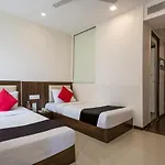 Capital O 35557 Aura Mumbai