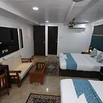 Hotel Astros