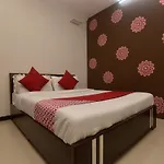 Oyo 19160 Dev Shelter 3*