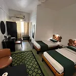 West End Hotel Opp Bombay Hospital