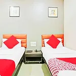 Hotel Amfahh - Andheri West Railway Station