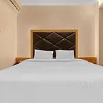 Capital O 84240 Galaxy Hotel 3*