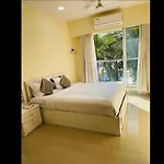 Suba Zircon Serviced Apartments & Hotel