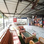 Maple The Hubz-Hostel