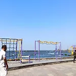 Homestay Seaview Bandra W Nr Taj Indian Women Only Mumbai