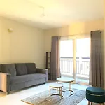 Stayzen 2Bhk Serviced Apartment Near Bkc 2Km