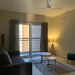 Stayzen 2Bhk Serviced Apartment Near Bkc 2Km