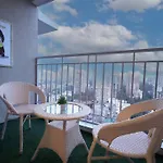 Filmy Apartment - 2 Bedroom In Goregaon East