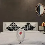 2Br Sea View Service Apartment Worli By Florastays