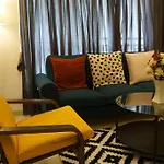 2Br Sea View Service Apartment Worli By Florastays