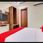 Hotel Emerald Near T2 International Airport Mumbai